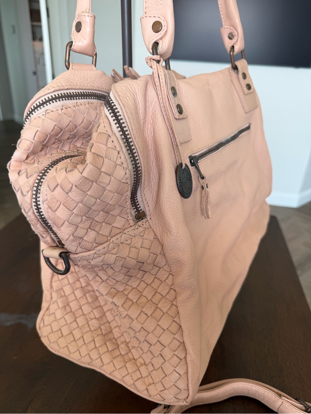 Wanderers Travel Co. SALERNO Woven Satchel Bag in Blush Pink